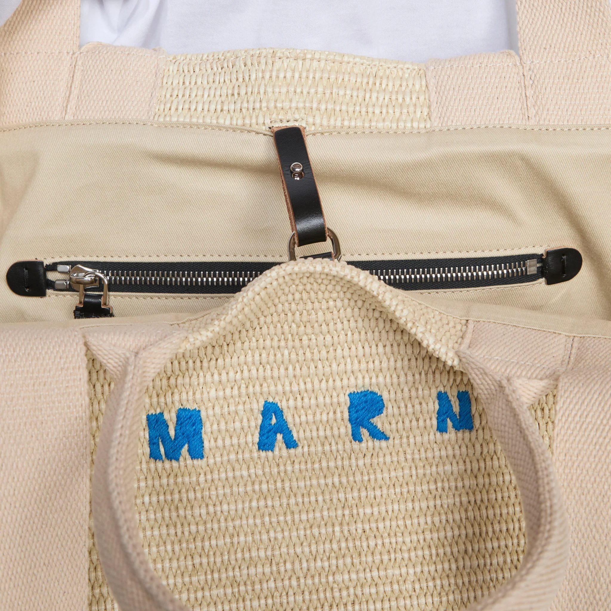 Large Basket Tote Silk White - Image 4