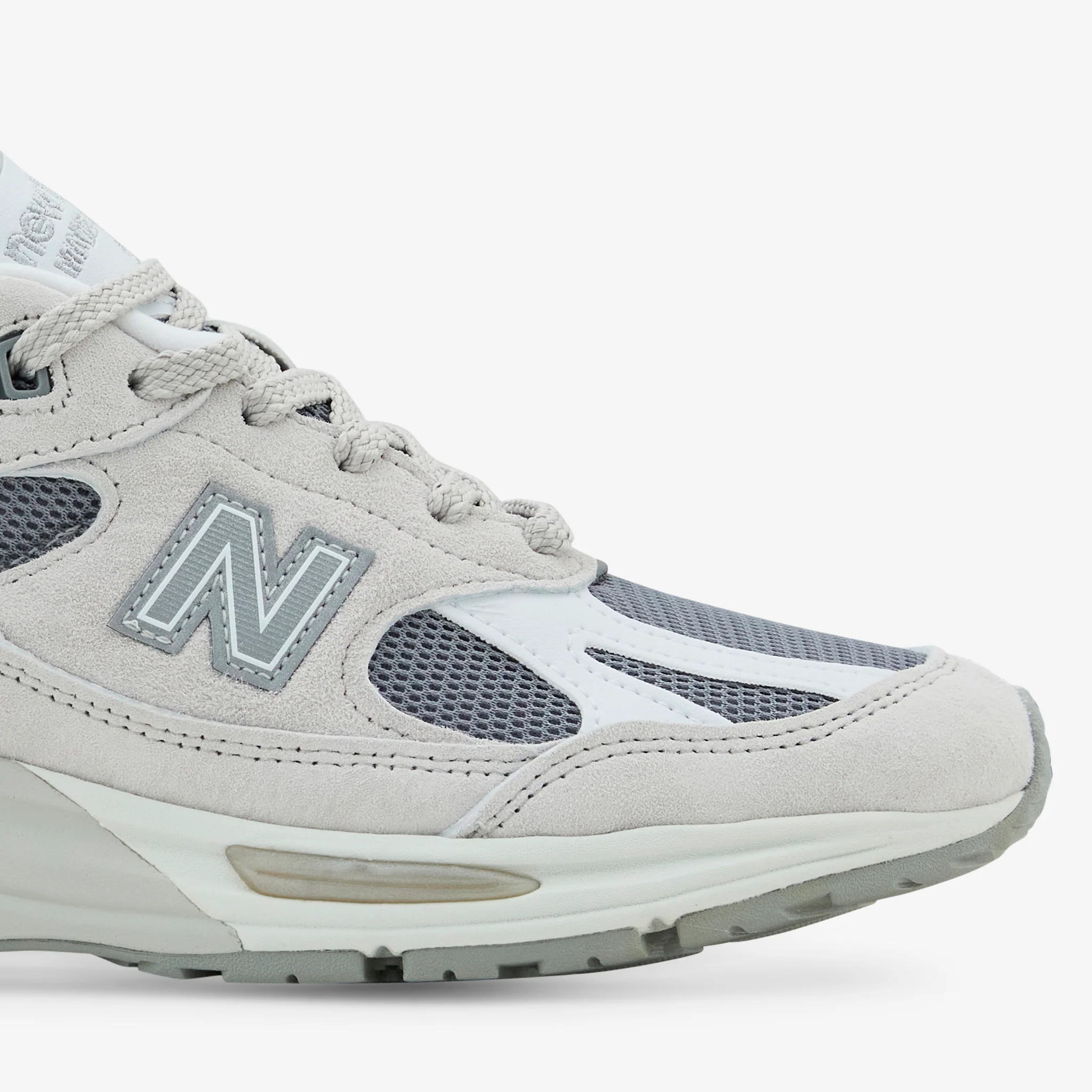 Made in UK 991v2 Nimbus Cloud | Cool Grey | Silver - Image 5