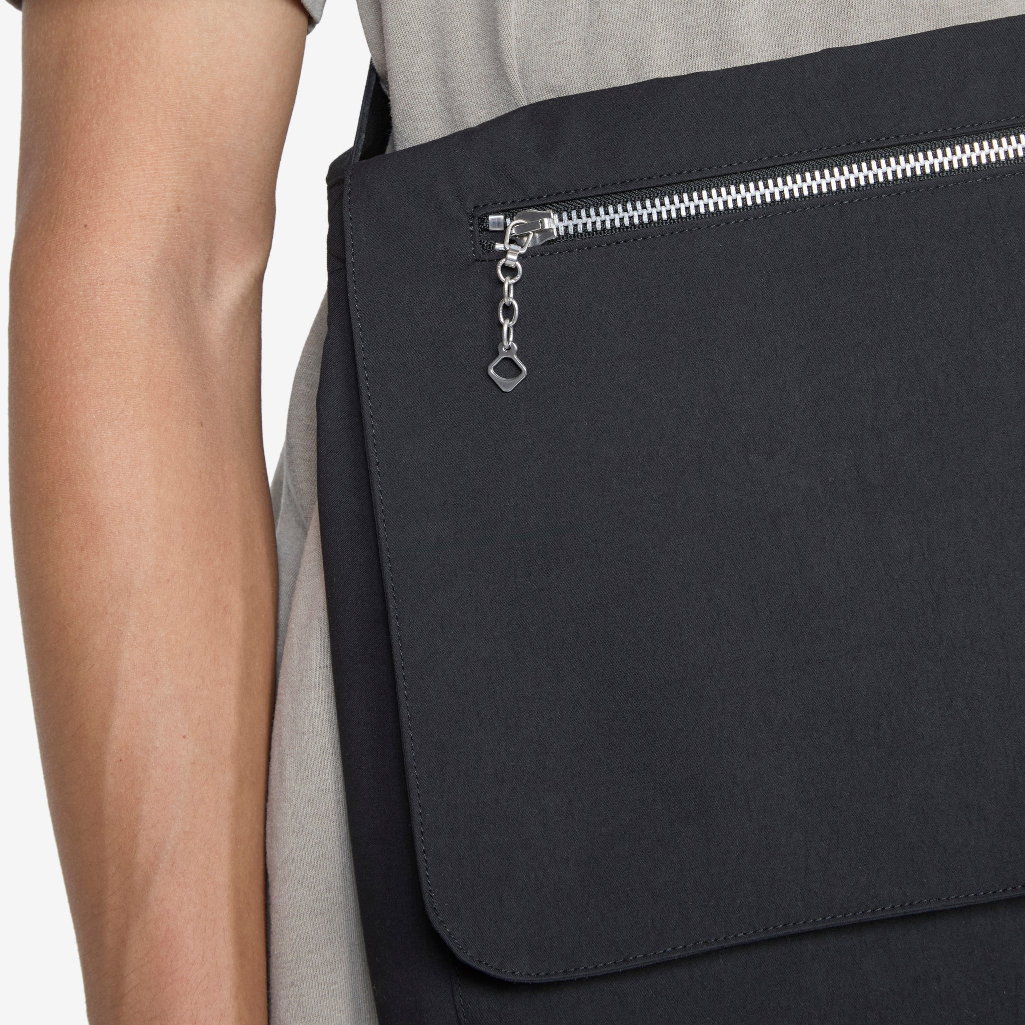 Slim Satchel Static Black Papyrus Poly - Image 5