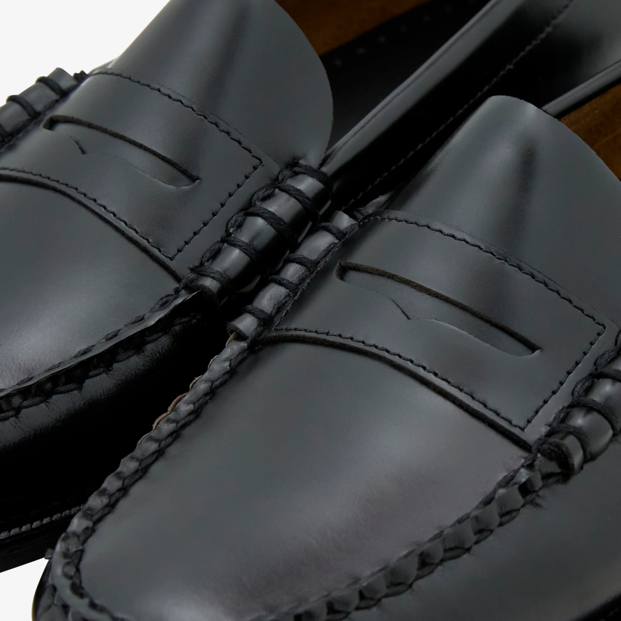 Women's Classic Dan Loafer Black - Image 5