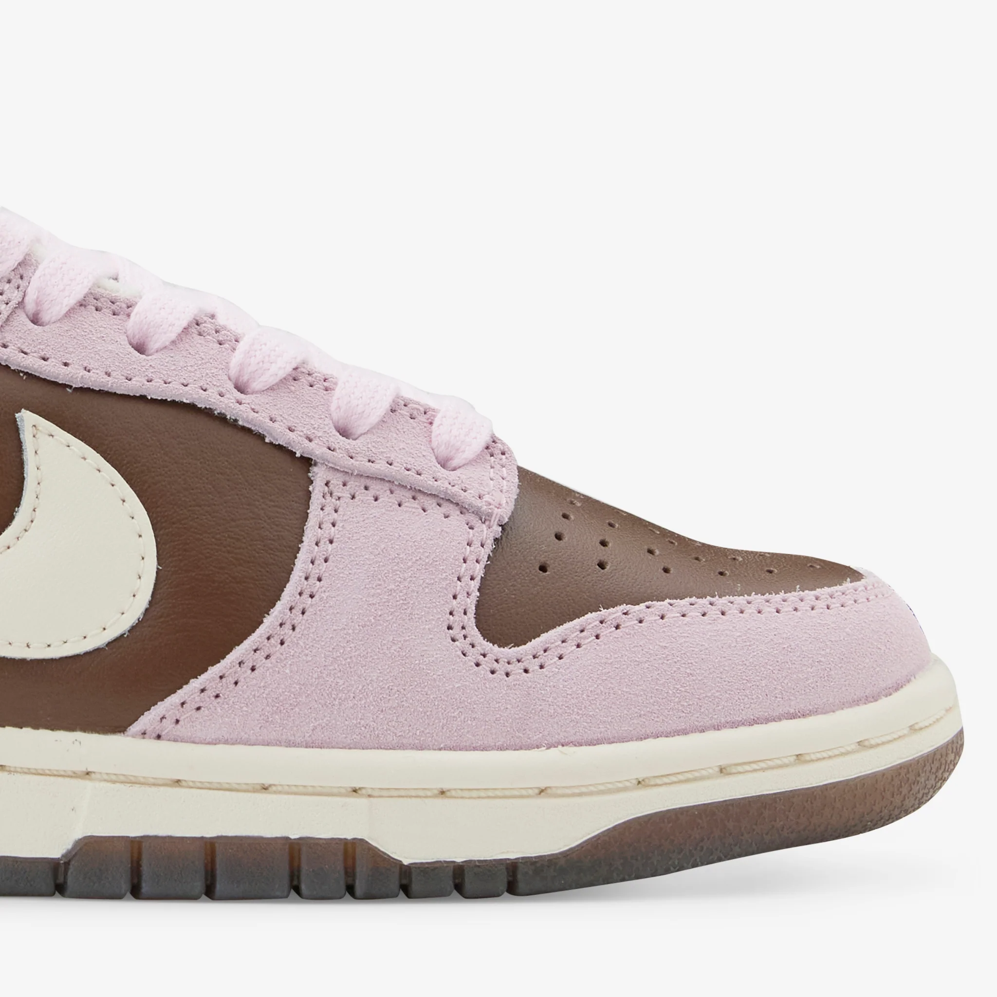Women's Dunk Low Cacao Wow | Pale Ivory | Pink Foam - Image 4