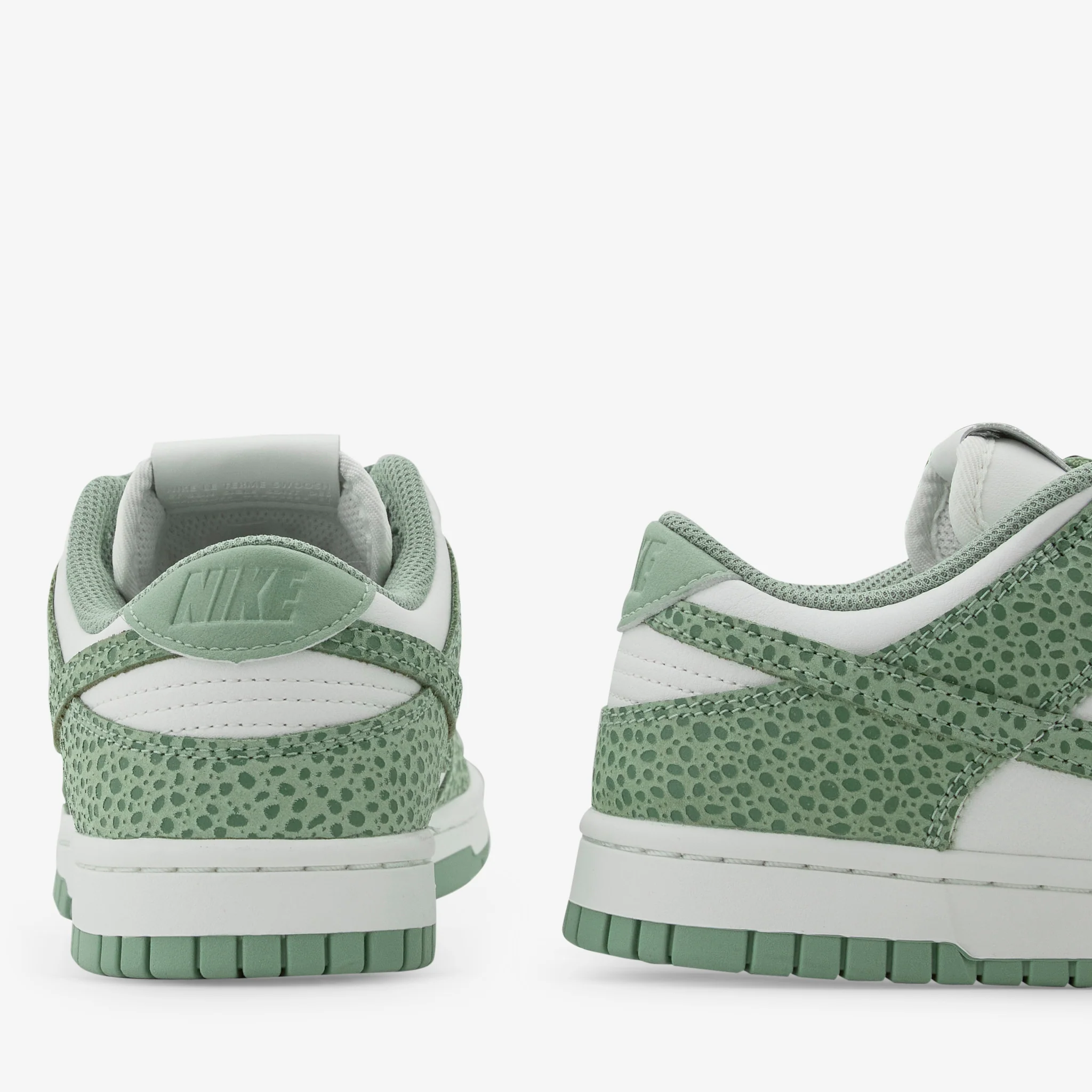 Women's Dunk Low Premium Oil Green | Treeline | Sail | Oil Green - Image 4