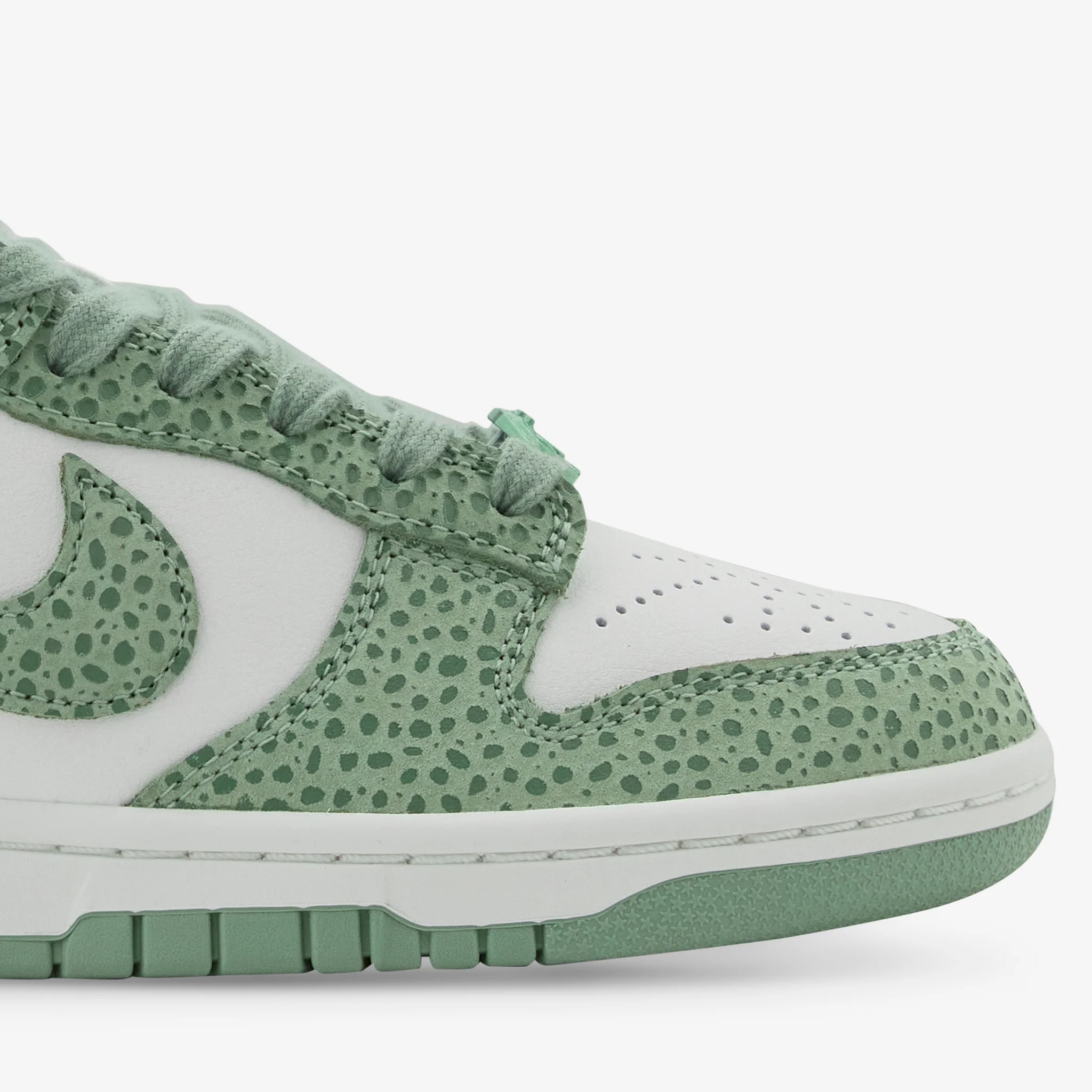 Women's Dunk Low Premium Oil Green | Treeline | Sail | Oil Green - Image 5